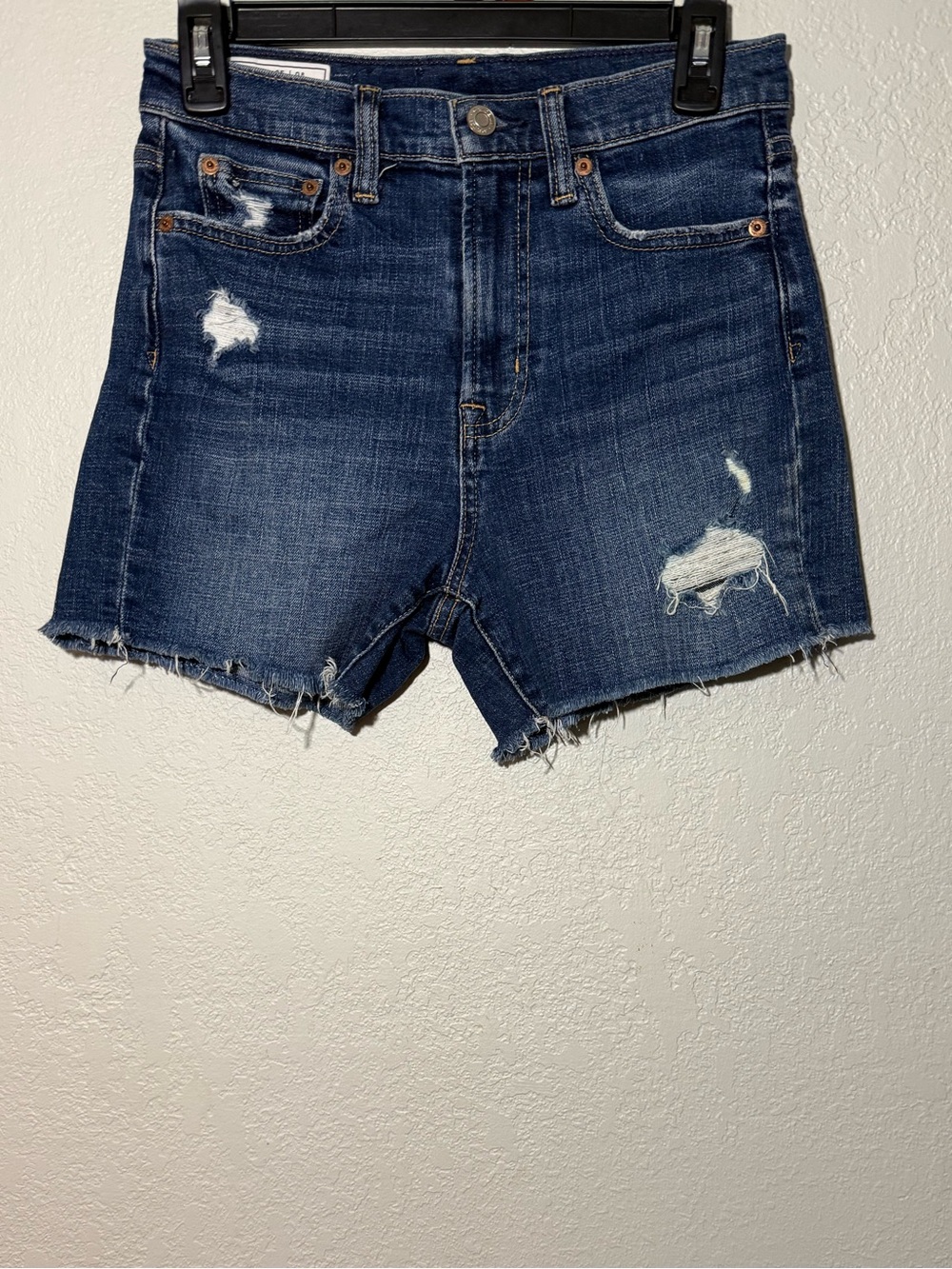 GAP- High Rise, Stretch, Raw Hem Dark Wash Denim Shorts (4”) Size 25 / 0Reg